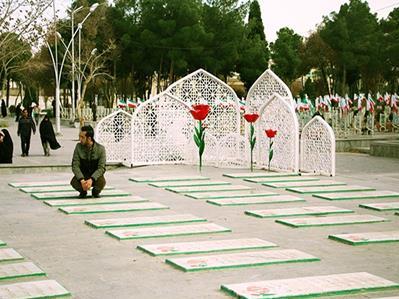 طراحی المان یادبود برای 20 شهید در خارج از گلزار شهدا
